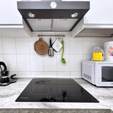 Urnest Montebello * Μπολόνια