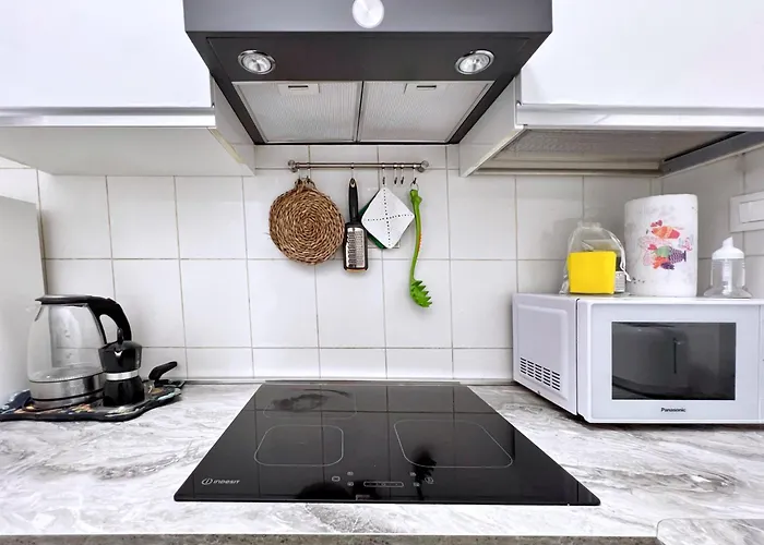 Urnest Montebello * Bolonia