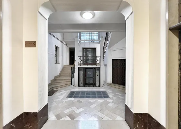 Urnest Montebello Apartment *